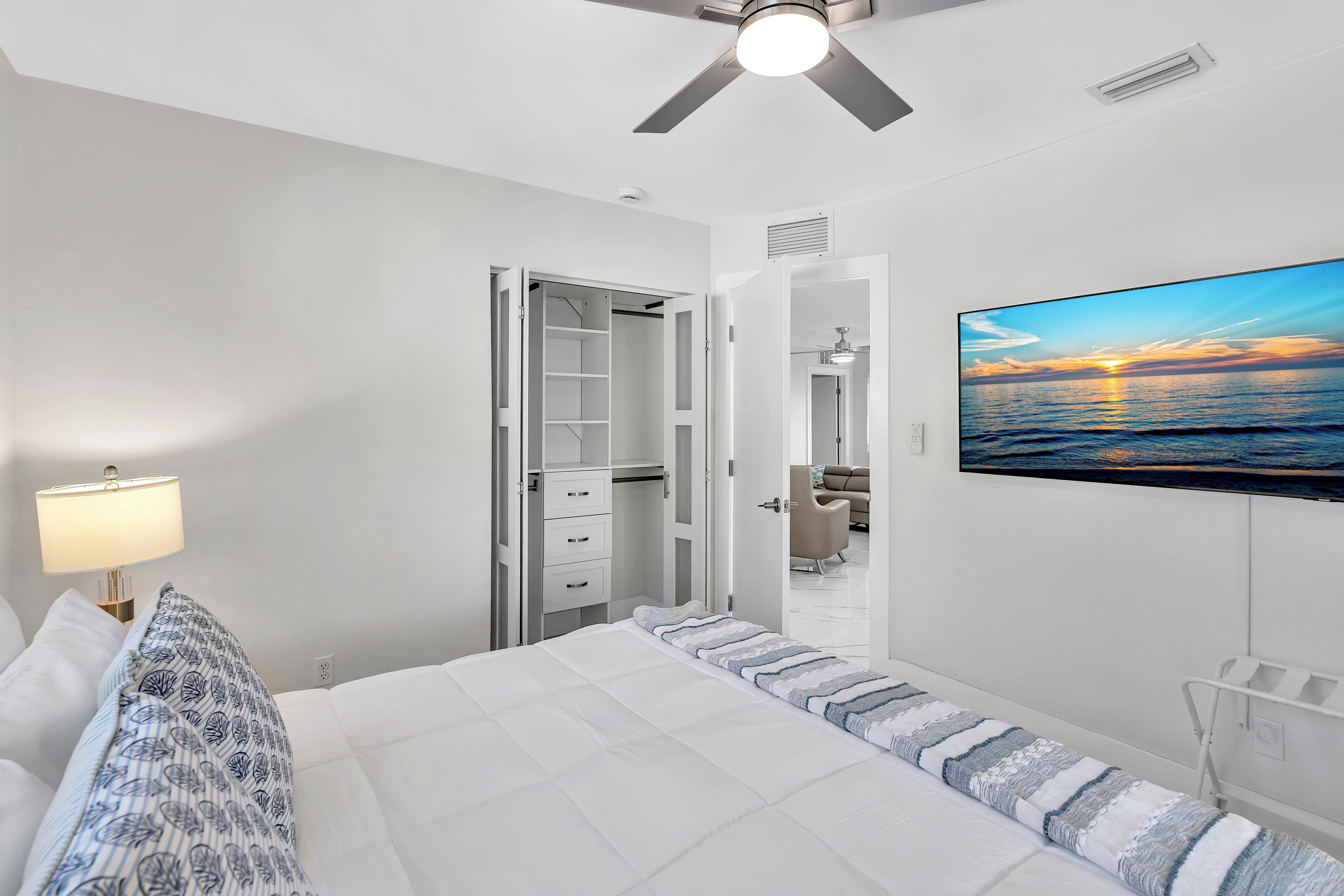 3 bedrooms, iron/ironing board, WiFi, bed sheets