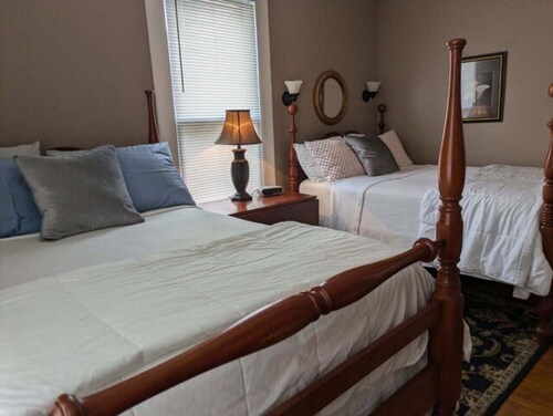 Cama Queen en Lexington!