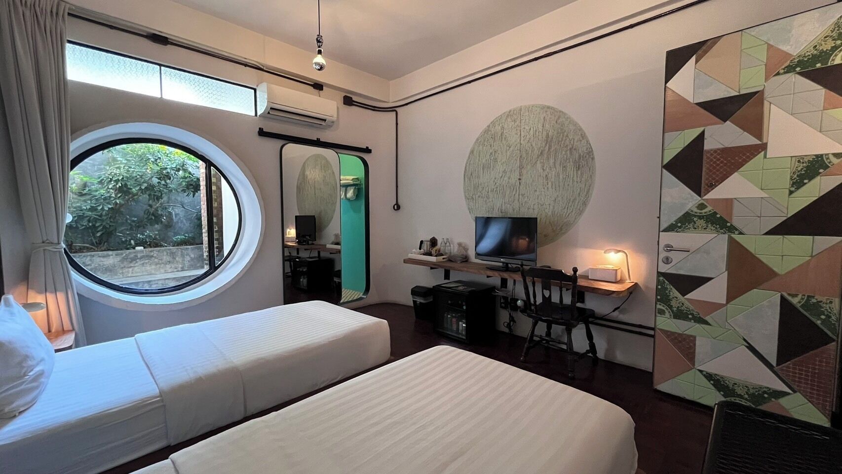 ground studio (twin bed) | minibar, rollaway beds, free wifi, bed sheets