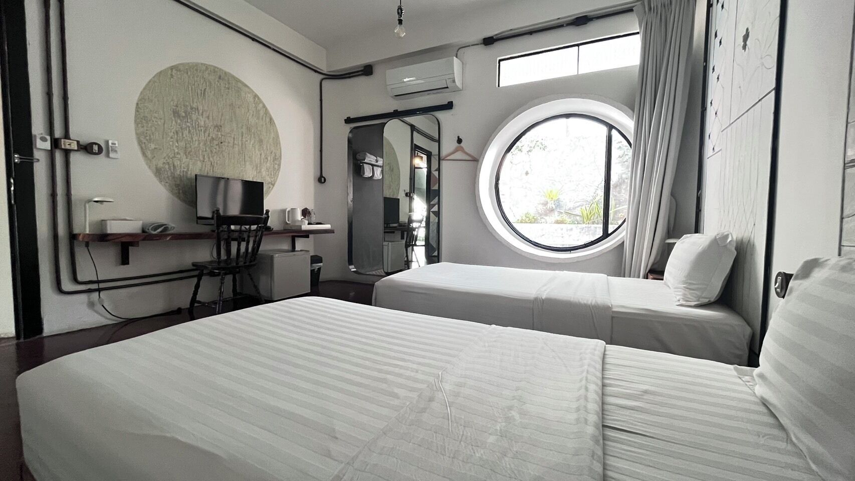 ground studio (twin bed) | minibar, rollaway beds, free wifi, bed sheets