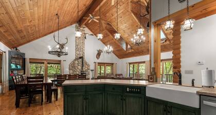 The Red Elk Lodge! Lakefront in Quiet Cove with Private Dock and Fishing Canoes!