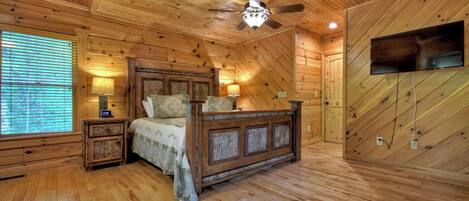 6 bedrooms, iron/ironing board, WiFi, bed sheets