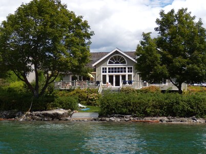 Beautiful waterfront on Wapato Point