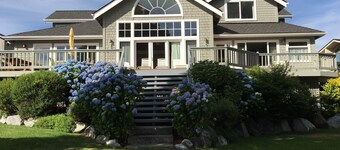 Magnifique front de mer sur Wapato Point