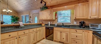 Country Dreams | Near Ocoee River | Hot Tub | Fire Pit