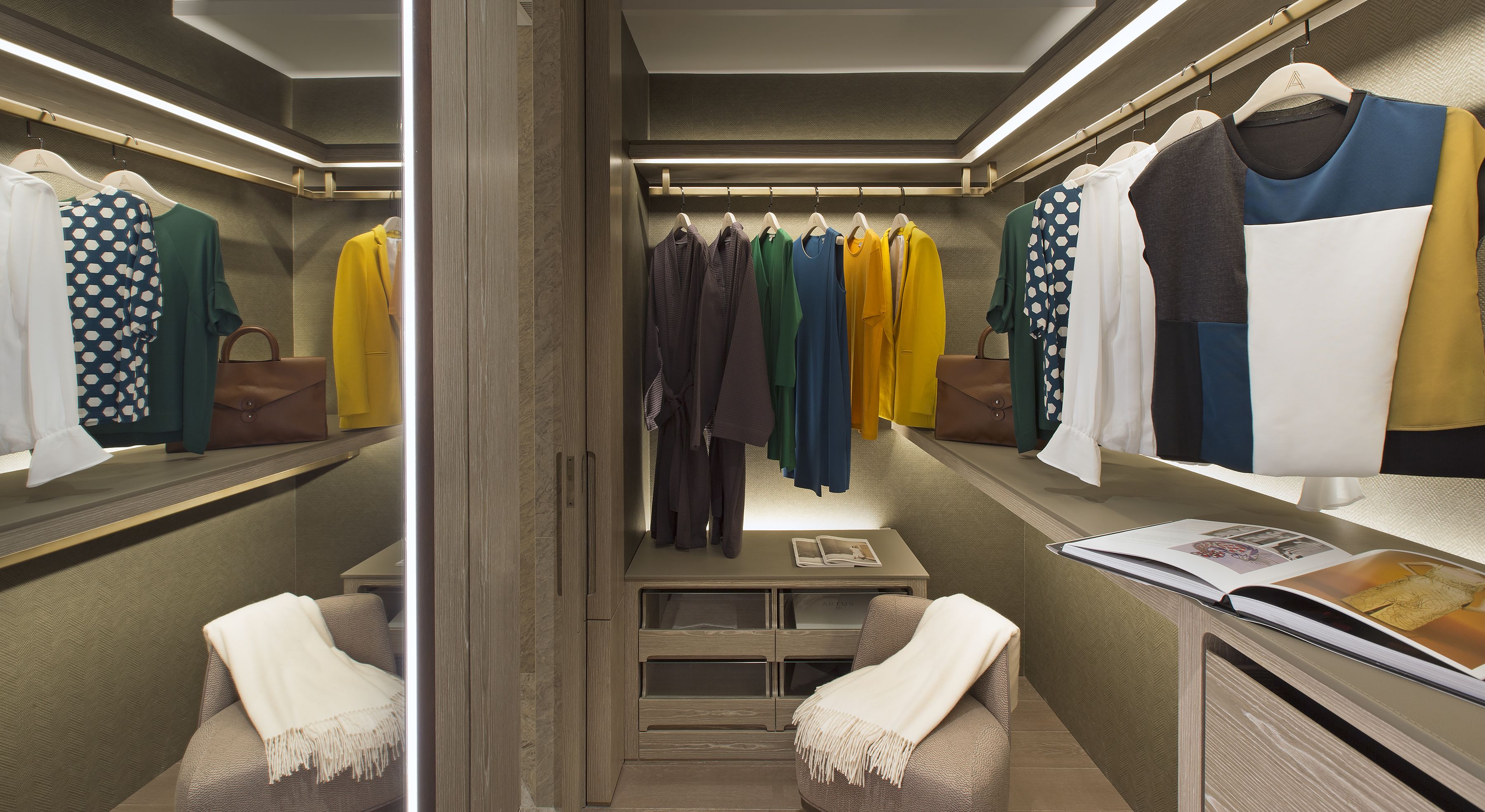 grand artus studio | 1 bedroom, minibar, in-room safe, individually decorated