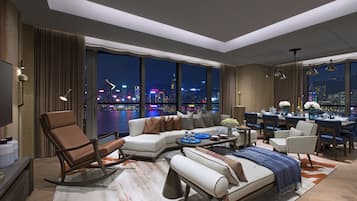 HARBOUR Three | Living area