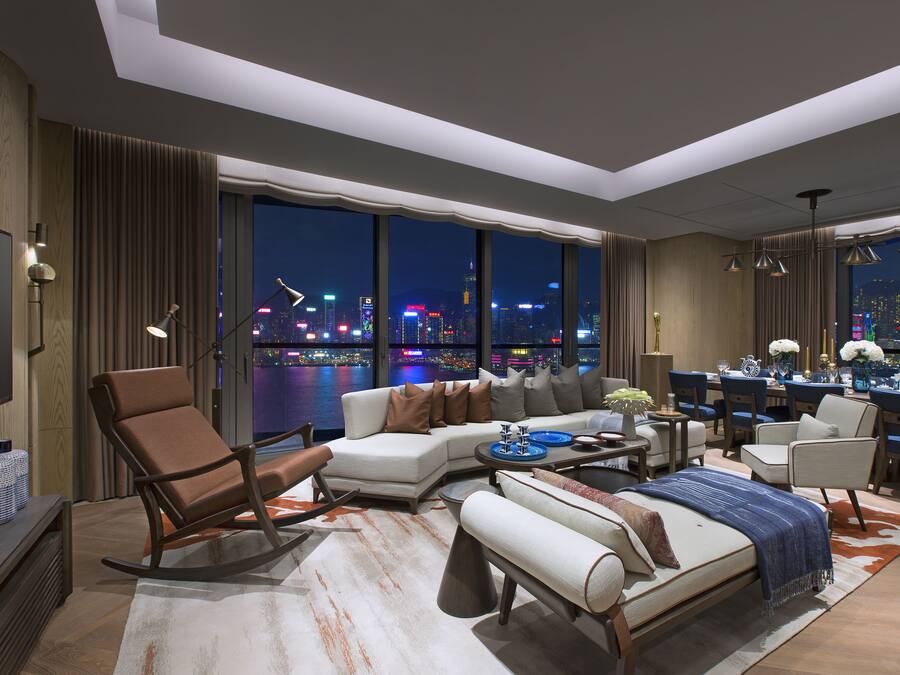 Habitación (HARBOUR Three) | Área de sala de estar | Televisión LCD