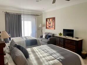 2 bedrooms, in-room safe, iron/ironing board, free WiFi - Villa La Estancia remodeled 4th fl.  BradAndJoeyRentals. Huge balcony (Nuevo Vallarta)
