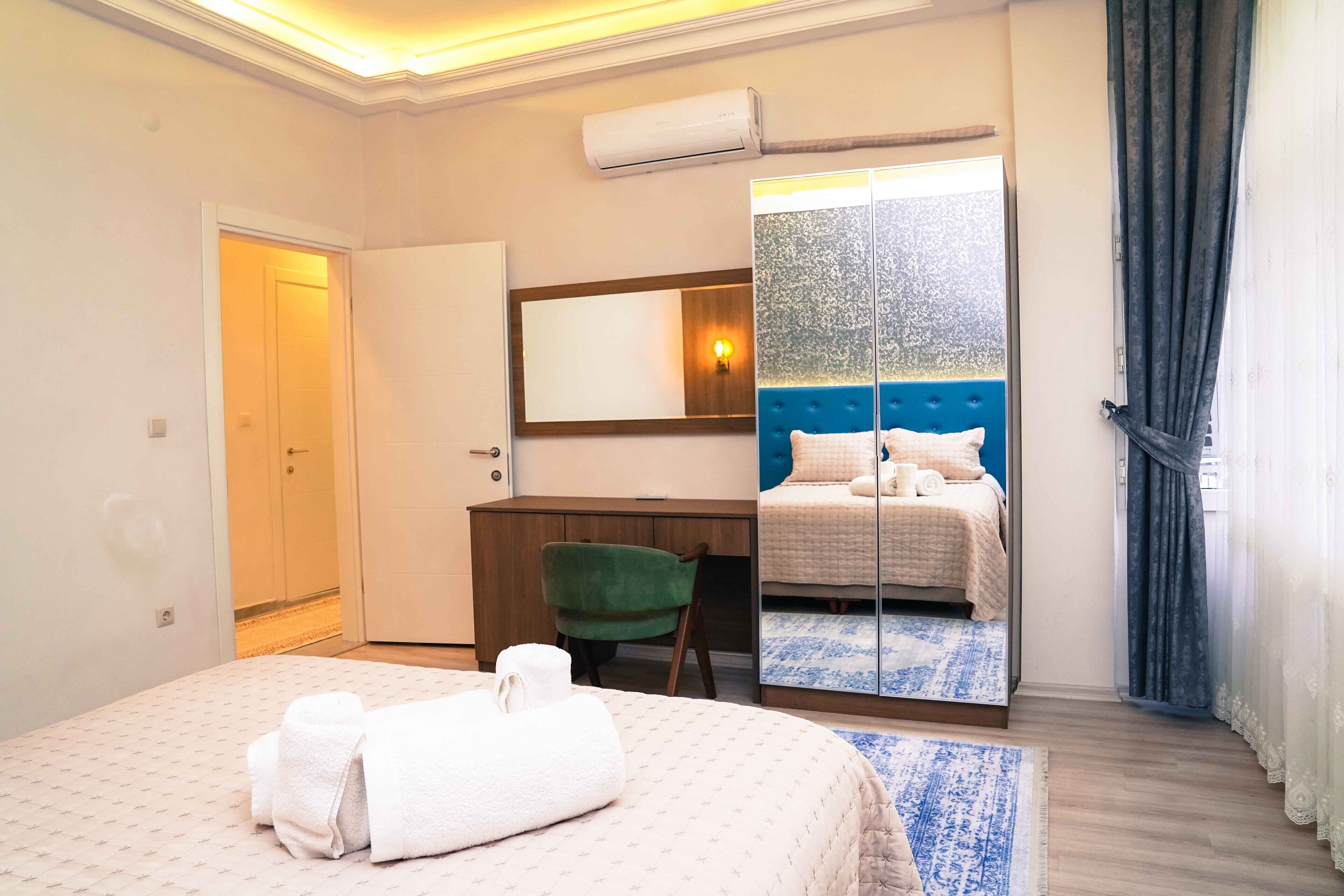 Family Suite | 4 bedrooms, premium bedding, blackout drapes, soundproofing