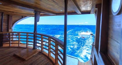 Helena Liveaboard