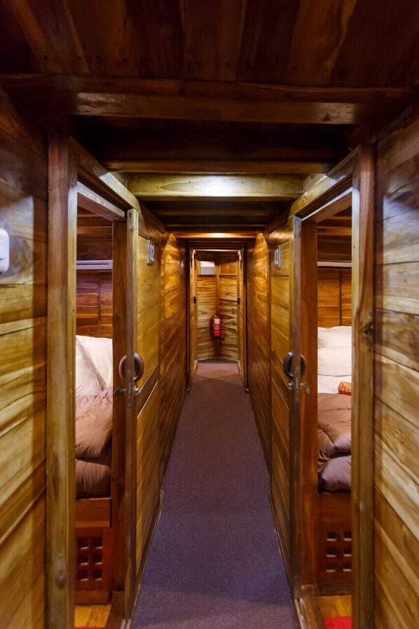 Cabin (9-12 Pax) | Living area