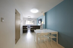 ห้องพัก (302) | บริการอาหารในห้องพัก