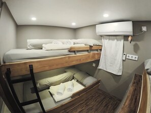 小屋 (10 Pax) | 隔音