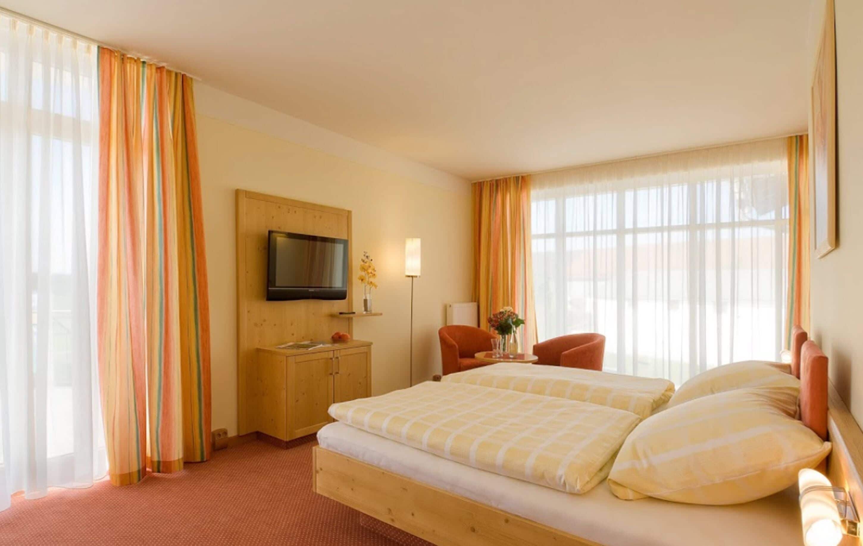 in-room safe, desk, free wifi, bed sheets