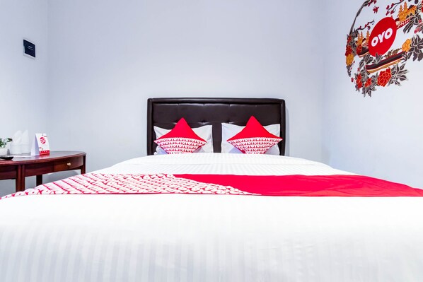 Standard dubbelrum - 1 dubbelsäng | Skrivbord och gratis wi-fi