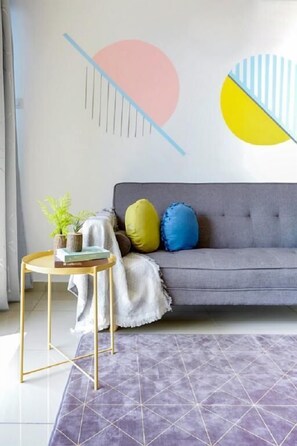 Appartement, 1 chambre | Salle de séjour | Télévision à écran plat