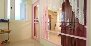 Habitación doble estándar (Princess) | Escritorio, cortinas blackout, wifi gratis y ropa de cama 