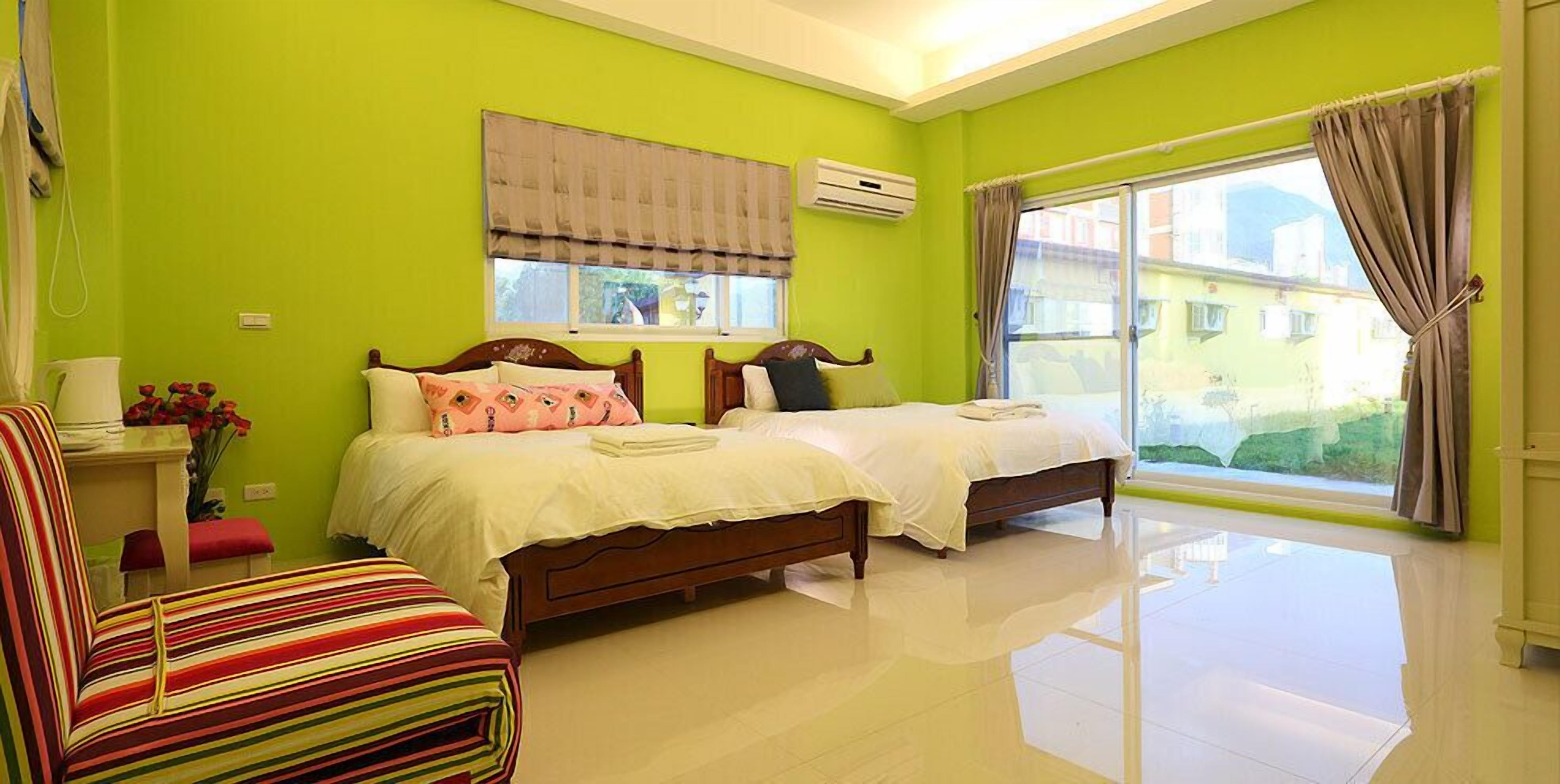 Standard Quadruple Room (Green) | Desk, blackout drapes, free WiFi, bed sheets