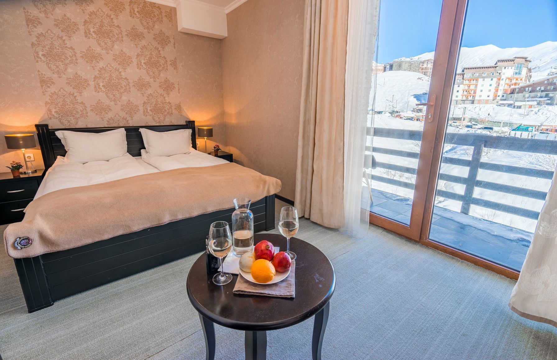 Premium bedding, in-room safe, desk, soundproofing
