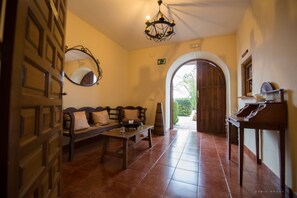 Reception - Hotel Rural Las Navas (La Morera)