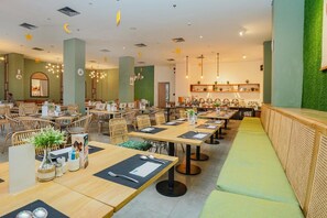 Restaurant - Radja Art and Boutique Hotel Simpang Lima (Semarang)