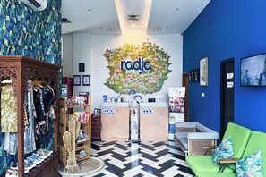 Reception - Radja Art and Boutique Hotel Simpang Lima (Semarang)