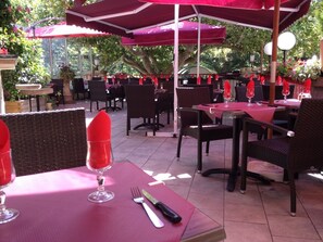 Lunch and dinner served - Hotel du Nord (Serres)