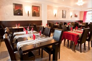 Lunch and dinner served - Hotel du Nord (Serres)