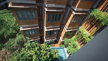 Deluxe Double Room With Balcony | Literie de qualité supérieure, coffres-forts dans les chambres, bureau