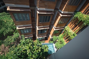 Deluxe Double Room With Balcony | Premium bedding, in-room safe, desk, laptop workspace