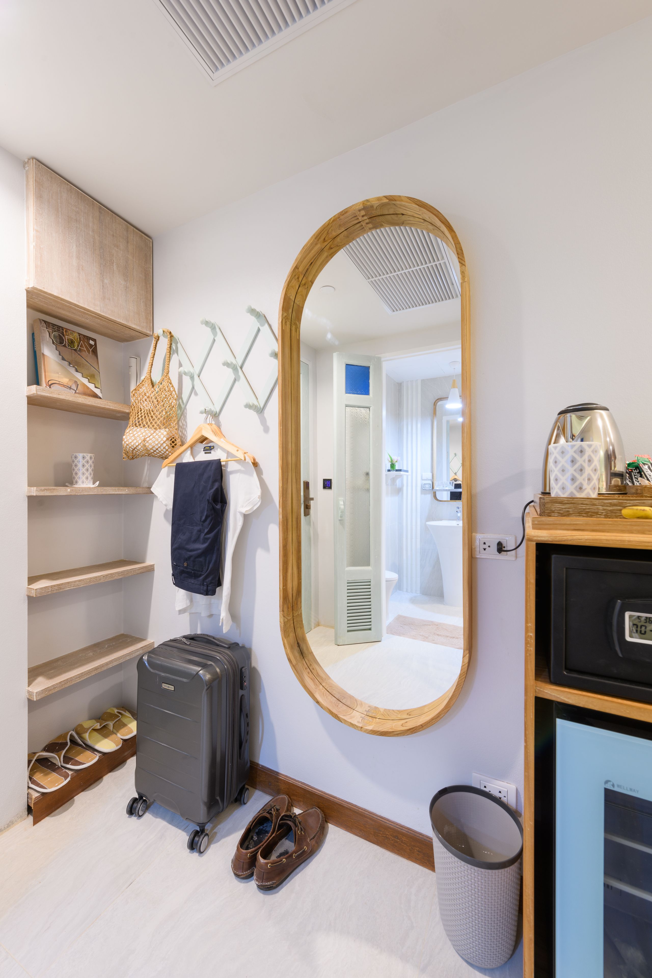 1 bedroom, premium bedding, in-room safe, desk