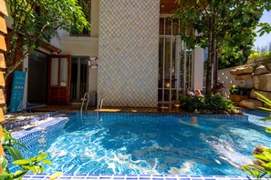 Kolam renang terbuka