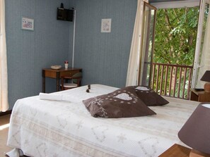 Double Room, Mountain View | Iron/ironing board, free cribs/infant beds, free rollaway beds
