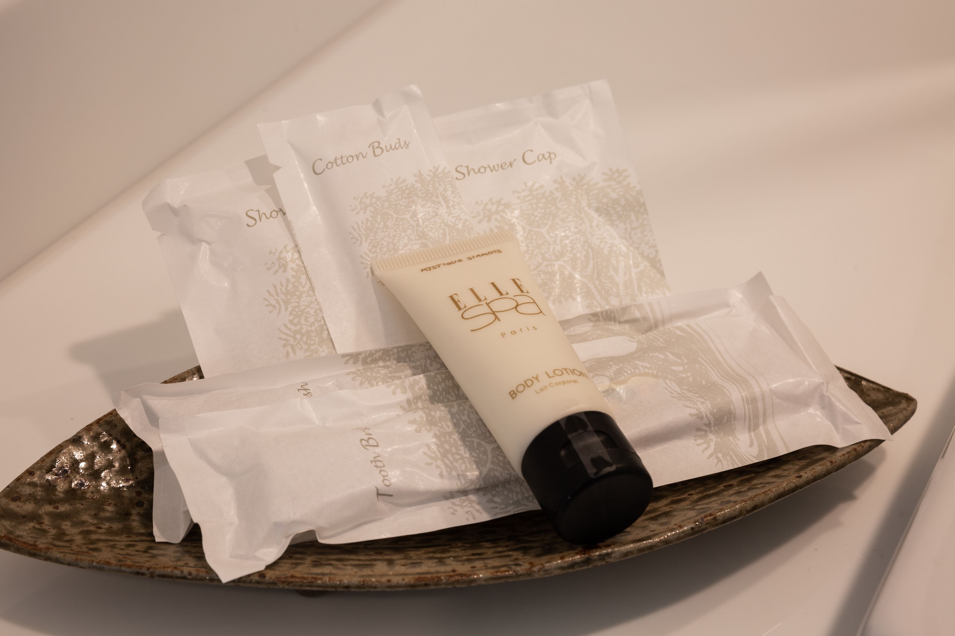 separate bathtub and shower, deep-soaking bathtub, free toiletries