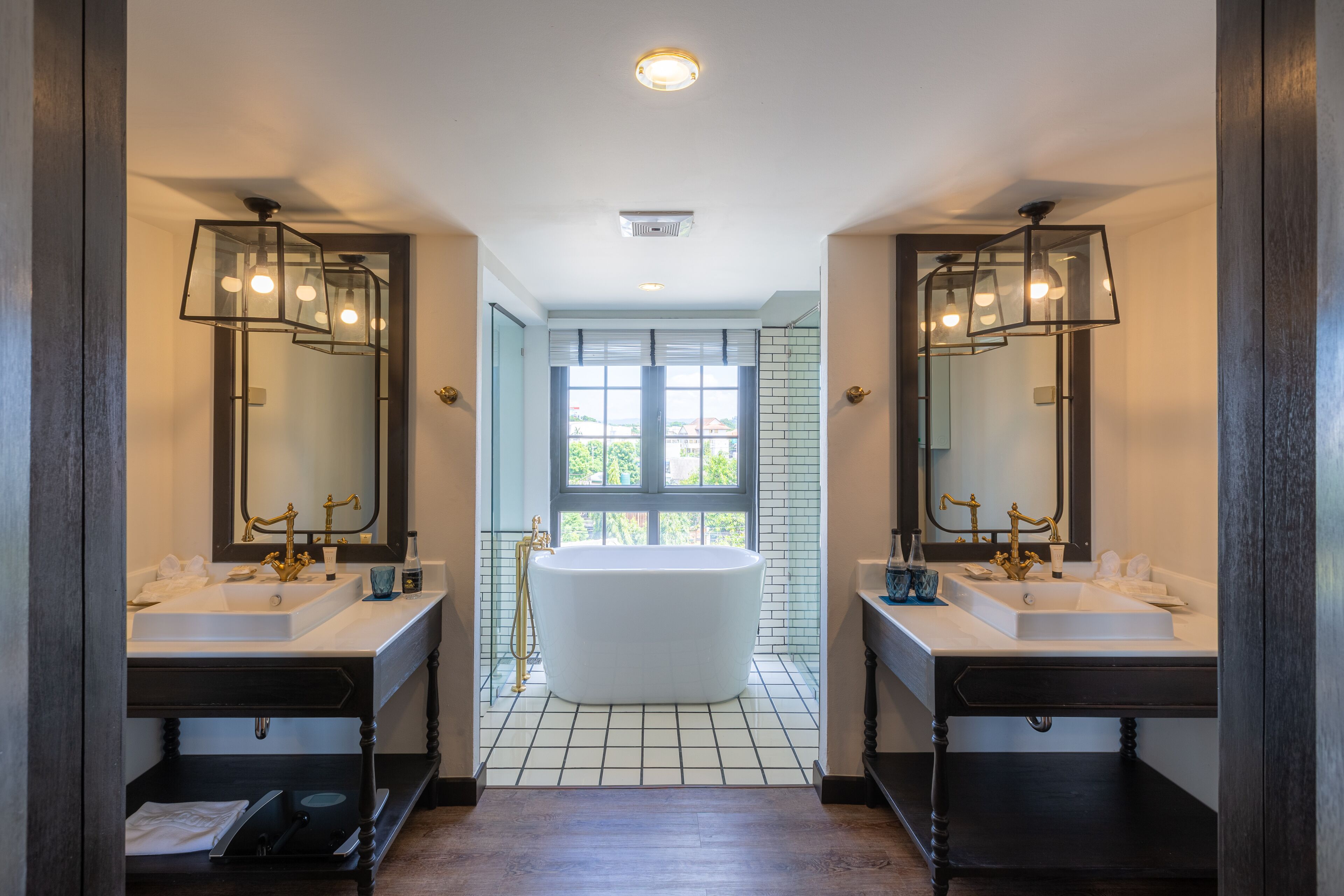 separate bathtub and shower, deep-soaking bathtub, free toiletries