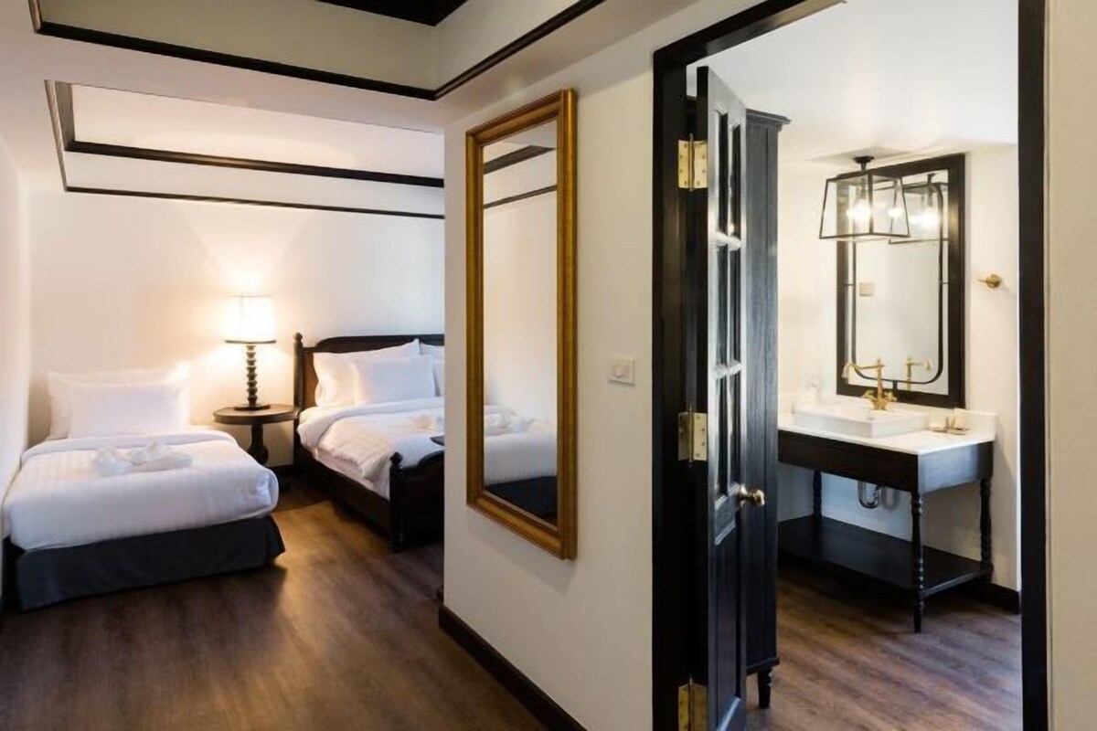 Minibar, in-room safe, desk, blackout drapes