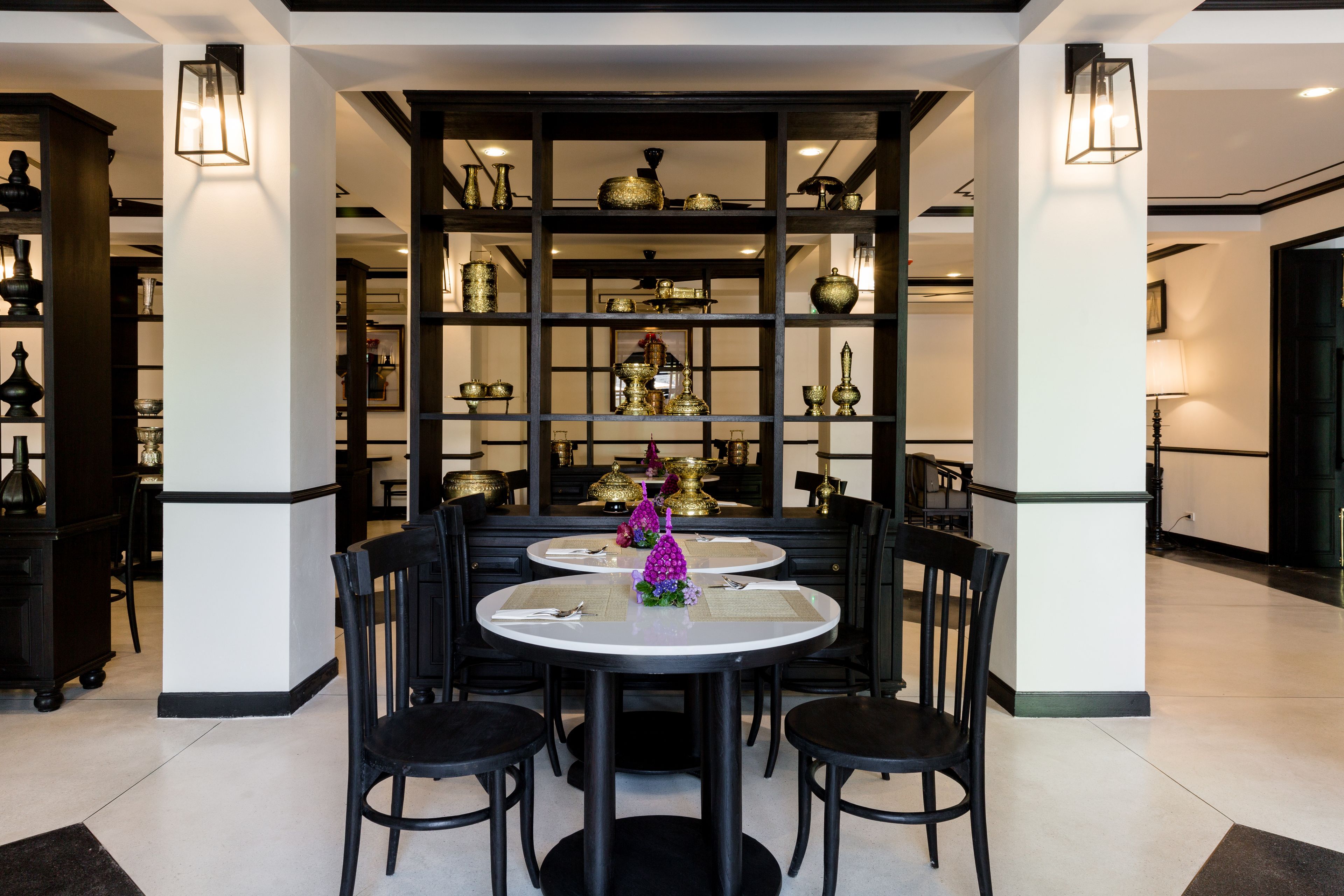 daily cooked-to-order breakfast (thb 500 per person)