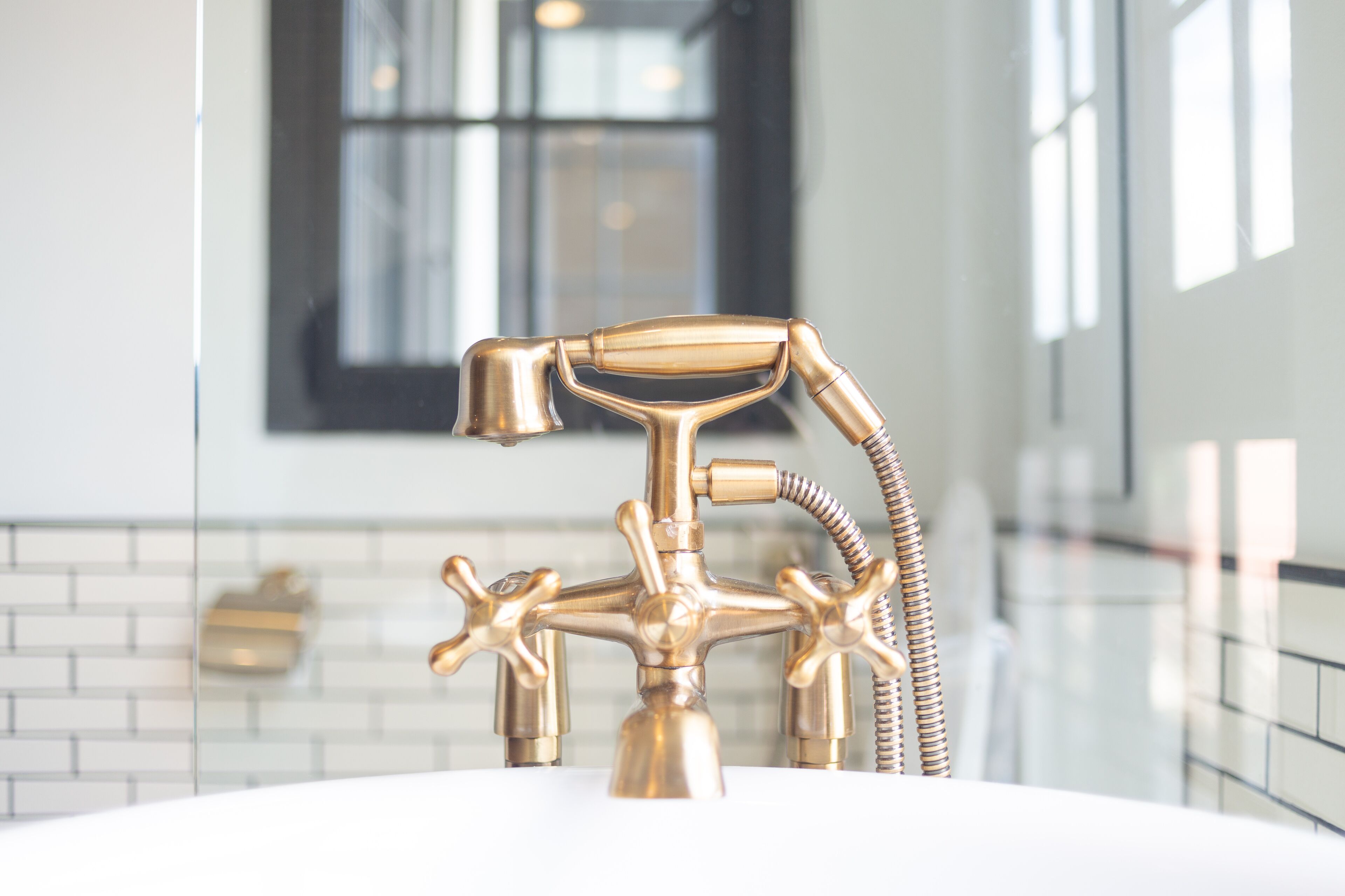 suite | bathroom sink