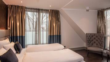 Suite, 1 King Bed, Non Smoking | View from room