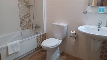 Double or Twin Room, Accessible, Ensuite | Bathroom