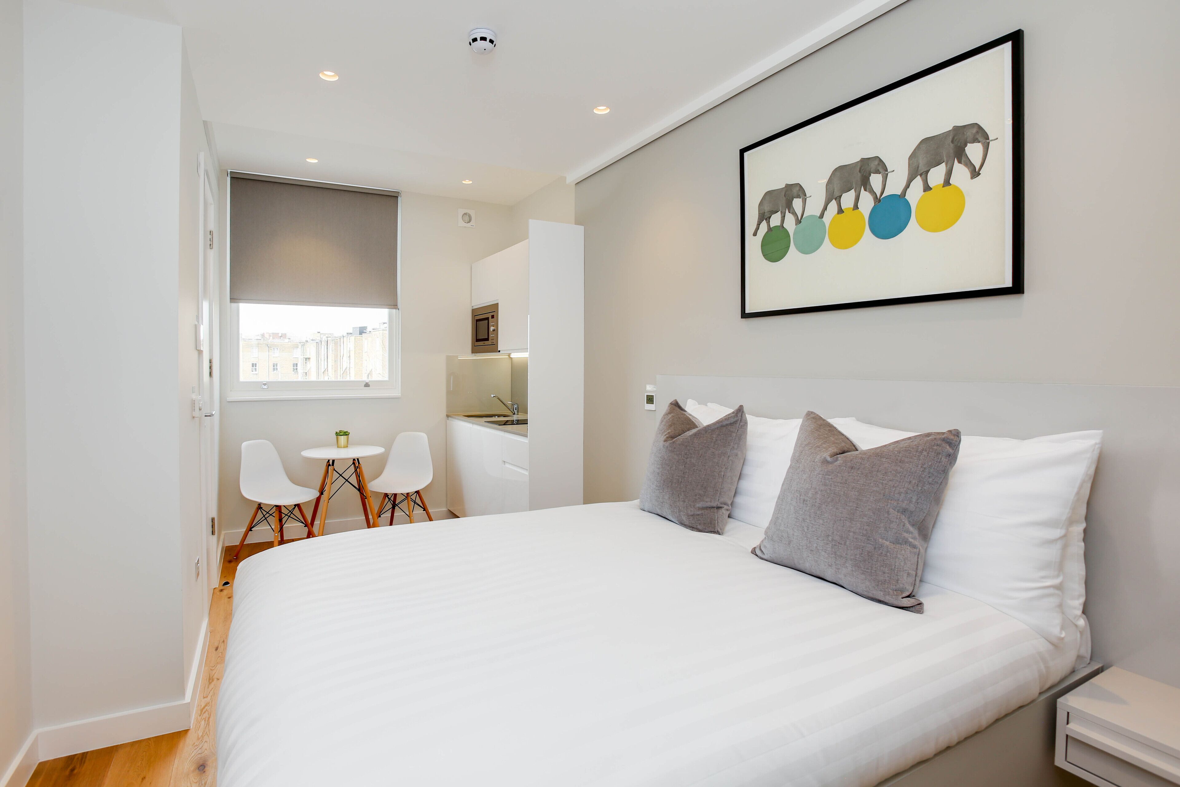 Standard Studio Apartment | Hypo-allergenic bedding, iron/ironing board, free WiFi, bed sheets