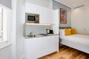 Private kitchen - StayPrime Kensington Serviced Apartments (London)