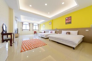 Habitación cuádruple, 2 camas dobles, no fumadores | Cortinas opacas, sistema de insonorización, wifi gratis y ropa de cama