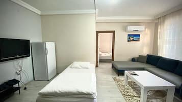 1 habitación, escritorio, wifi gratis y ropa de cama