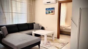 Apartment, City View | 1 bedroom, desk, free WiFi, bed sheets