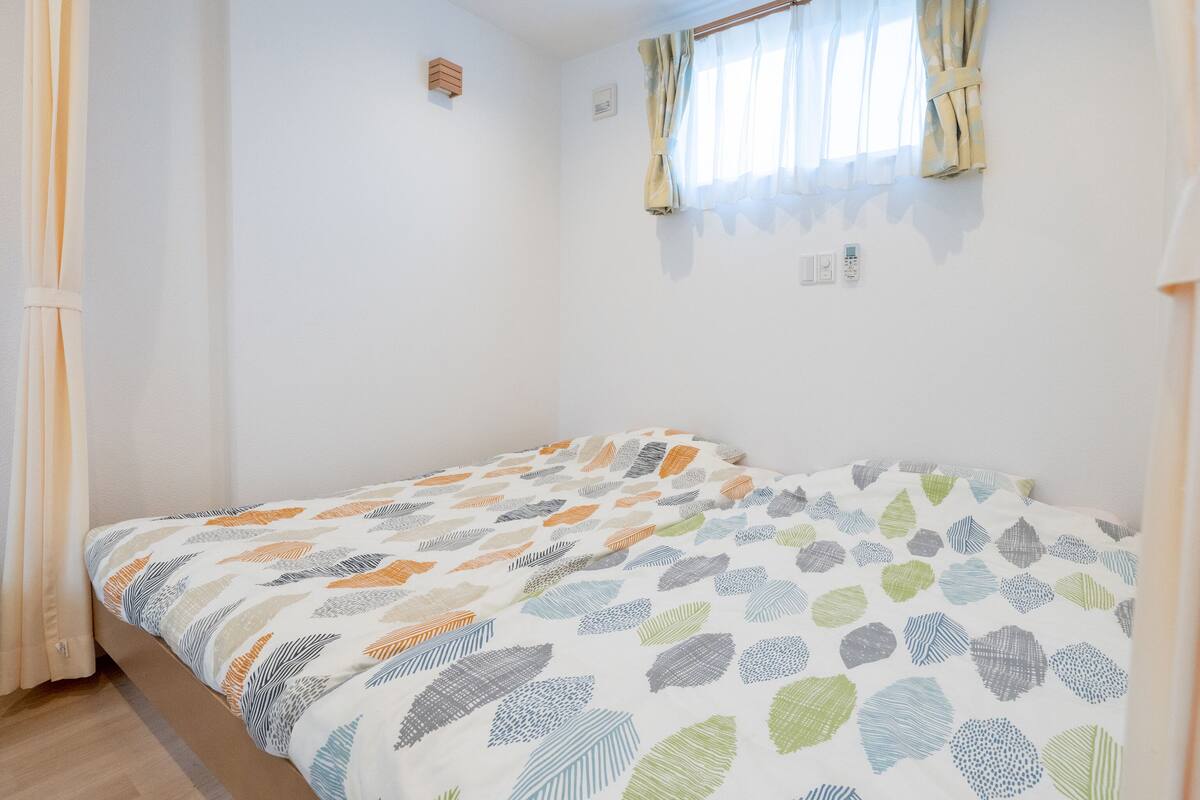 家庭客房, 非吸煙房 | 羽絨被、遮光布/窗簾、熨斗/熨衣板、免費無線上網