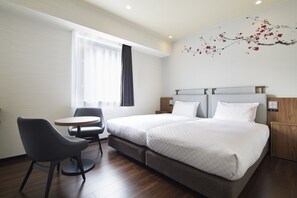 Down duvets, iron/ironing board, free WiFi, bed sheets