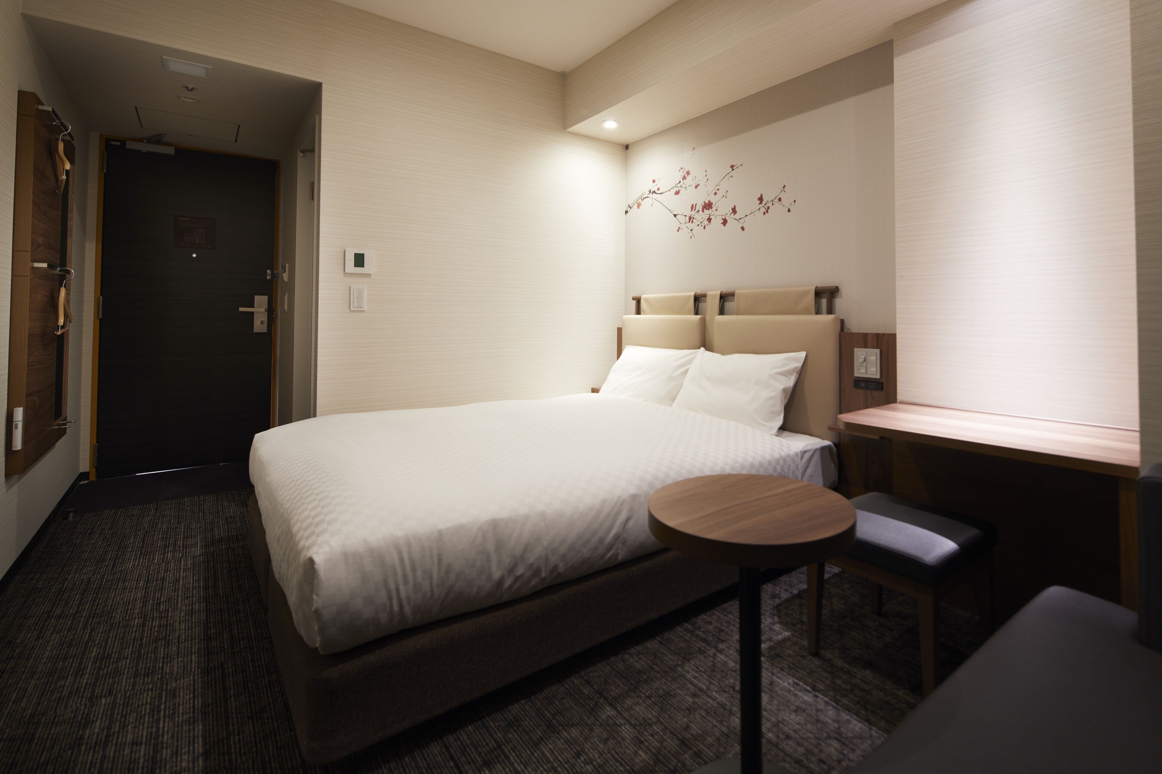 1 bedroom, down duvets, iron/ironing board, free wifi