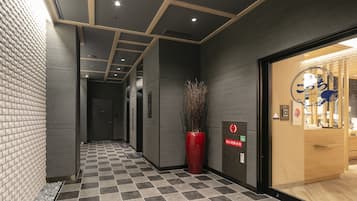 施設の入り口